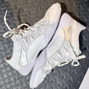 Like New Nfinity Cheer Shoes Size 8